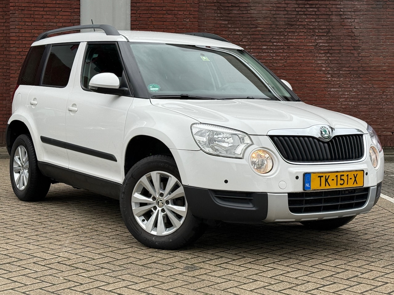 Skoda Yeti - 1.2 TSI Comfort|AUTOMAAT|PDC|AIRCO|GOED-ONDERHOUDEN - AutoWereld.nl