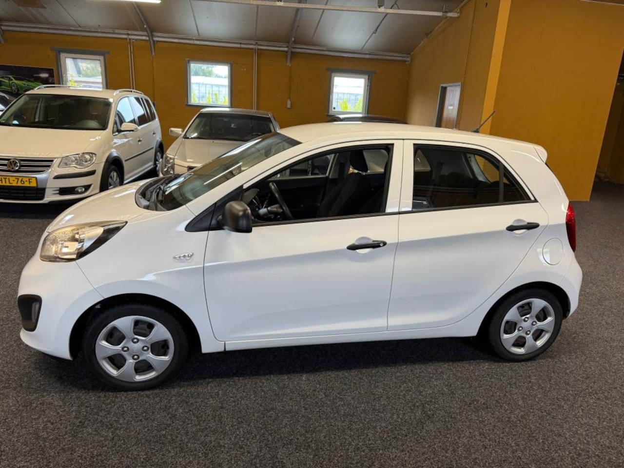 Kia Picanto - 1.0 CVVT Comfort Pack FACE LIFT 5 DRS BLUETOOTH TELEFOON VERBINDING - AutoWereld.nl