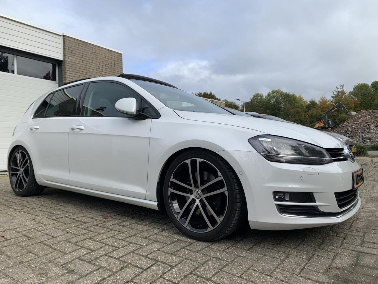 Volkswagen Golf - 1.4 TSI ACT Highline 190PK Panodak Trekhaak Adapt Cruise Groot scherm Airco Elektrische pa - AutoWereld.nl