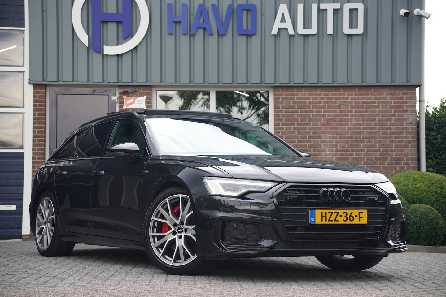 Audi A6 Avant - 55 TFSIe quattro S-Line Competition, Pano, RS-Zetels, Trekhaak, B&O - AutoWereld.nl