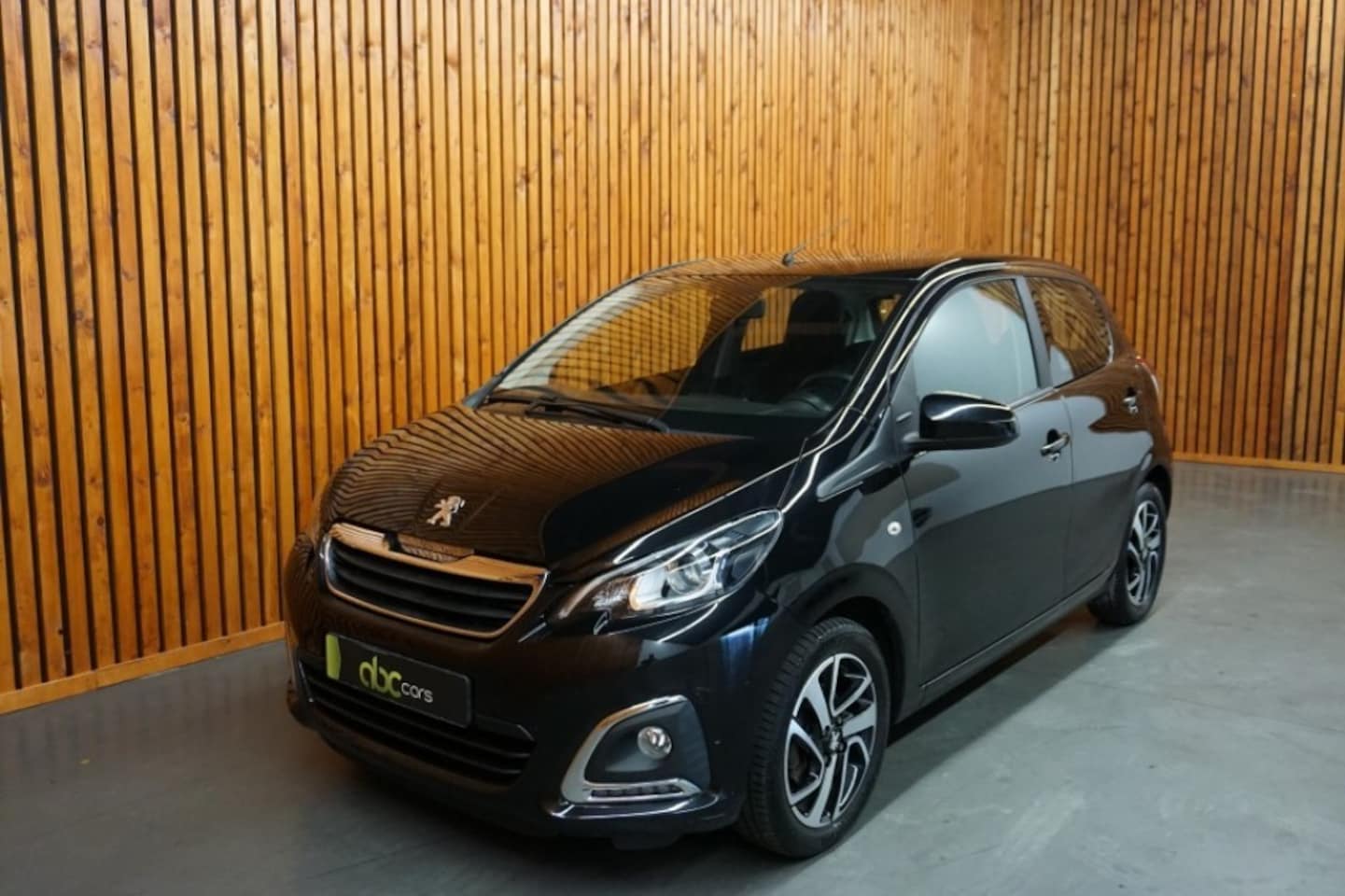 Peugeot 108 - 1.0 e-VTi Blue Lease Executive 1.0 E-VTi BLUE LEASE EXECUTIVE - AutoWereld.nl