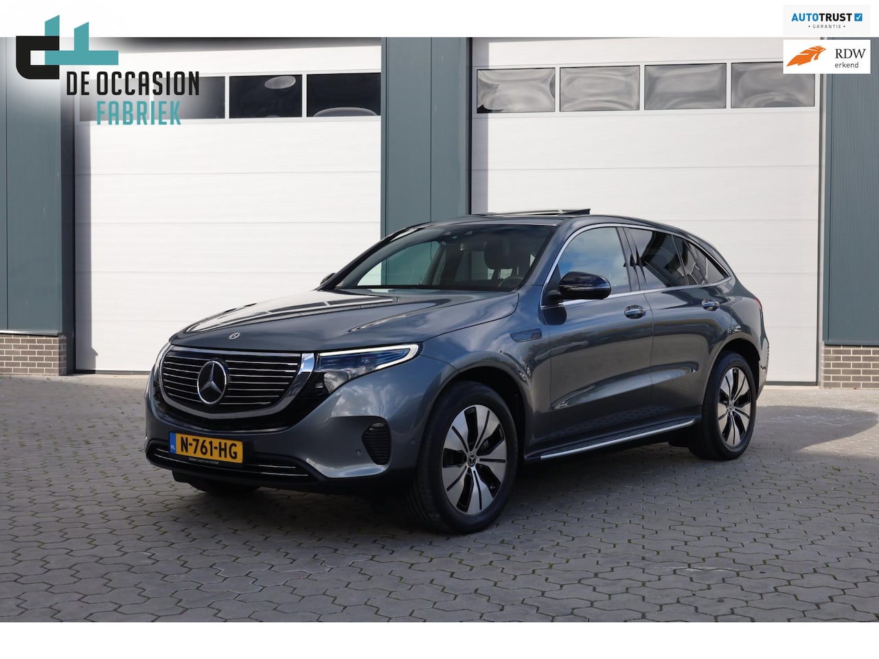 Mercedes-Benz EQC - 400 4MATIC Premium 80 kWh Schuifdak Keyless Head-up Sfeer - AutoWereld.nl