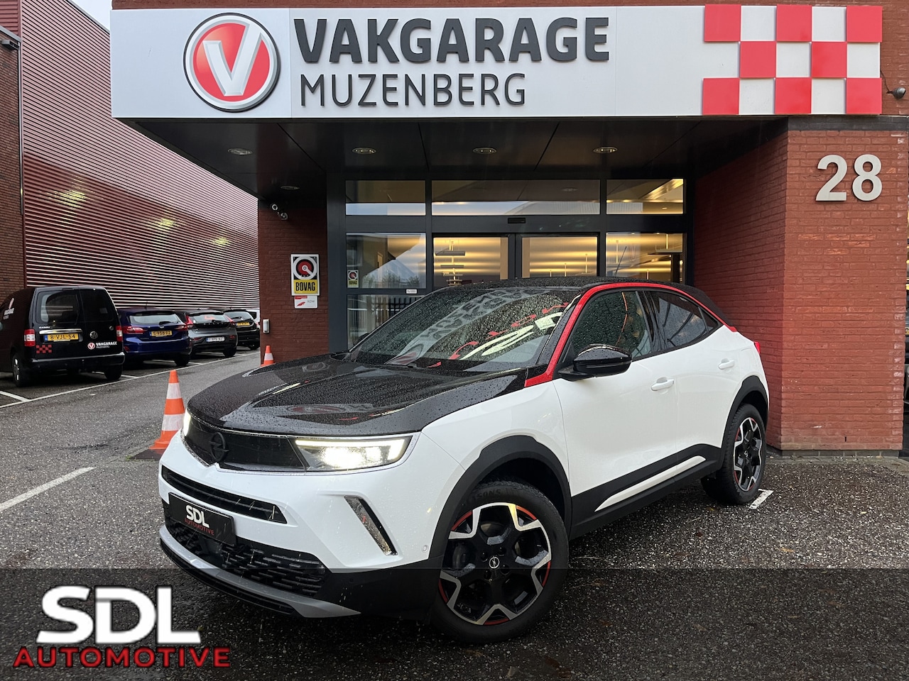 Opel Mokka - 1.2 Turbo GS Line // ADAPT. CRUISE // CLIMA // CAMERA+SENSOREN // KEYLESS // NAVI+CARPLAY - AutoWereld.nl