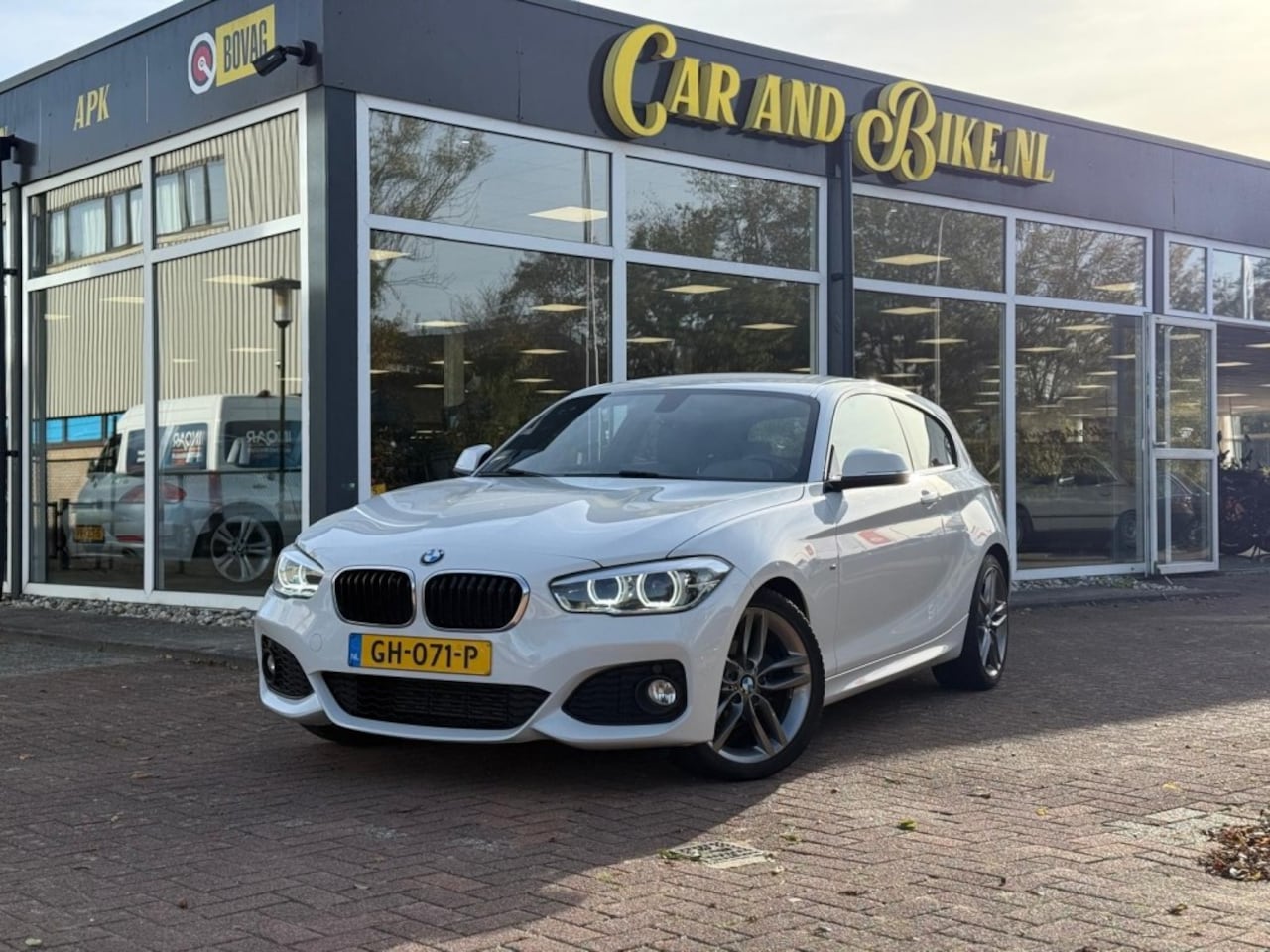 BMW 118I