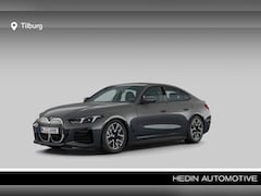 BMW i4 - eDrive40 84 kWh | Achteruitrijcamera | Driving Assistant | Comfort Access | Hifi System |