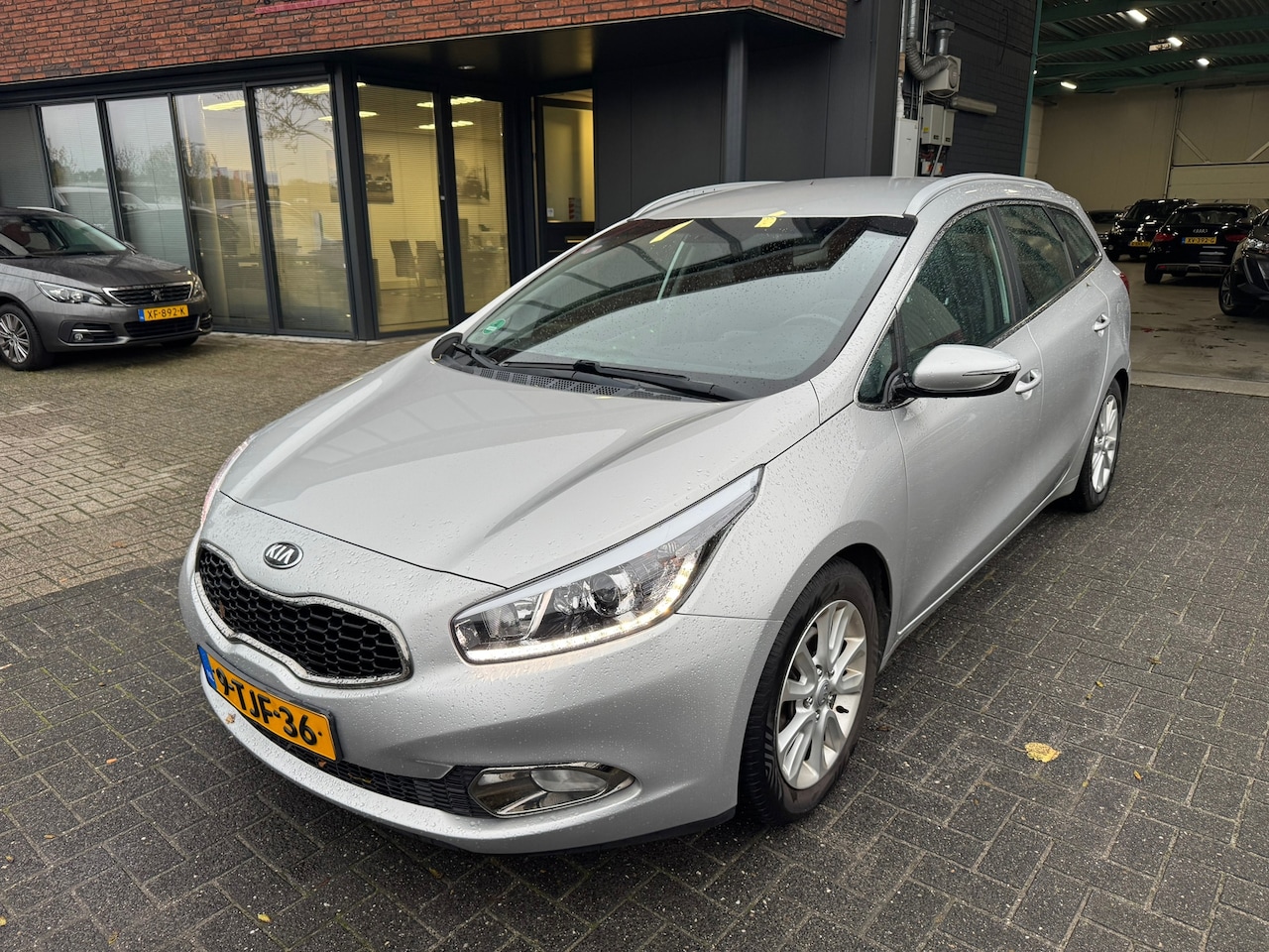 Kia Cee'd Sportswagon - 1.6 GDI Business LED NAVI CRUISE TREKHAAK DEALER OH ORIG NL NAP - AutoWereld.nl