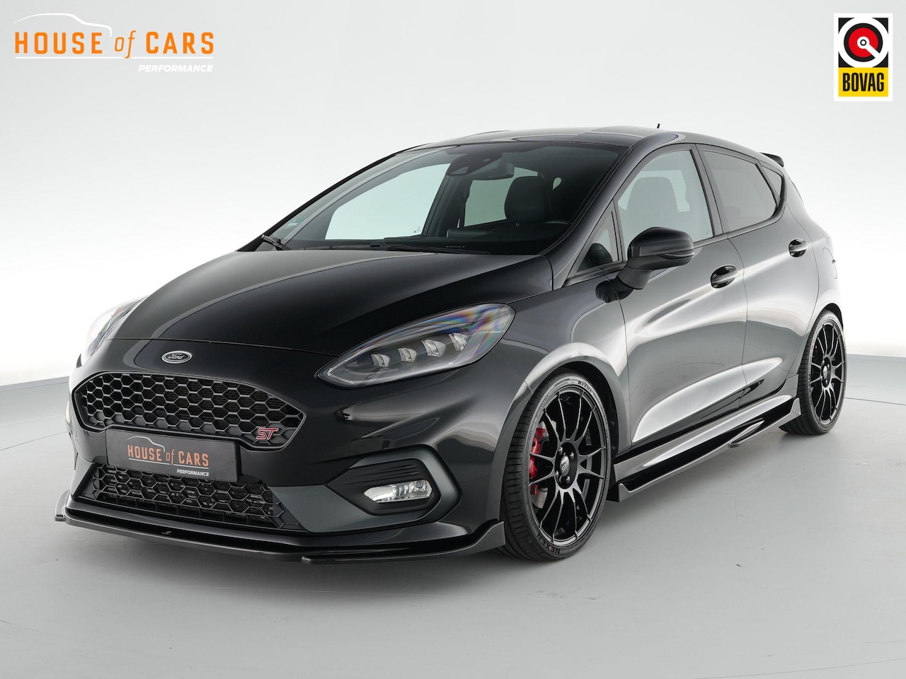 Ford Fiesta - 200pk ST-3 |Milltek dual outlet|O.Z Racing 18"|Maxton splitterset|B&O|Apple Carplay|LED|cr - AutoWereld.nl