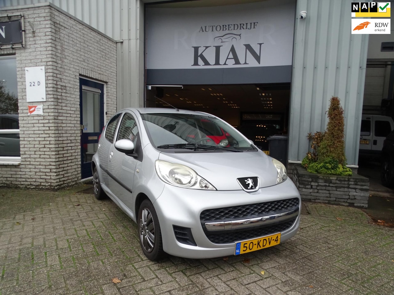PEUGEOT 107