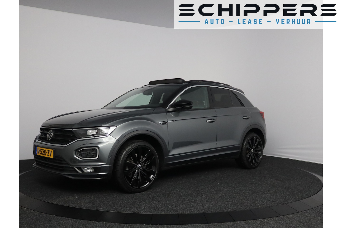 Volkswagen T-Roc - 1.5 TSI Sport Business R-Line | Panoramadak | Trekhaak - AutoWereld.nl