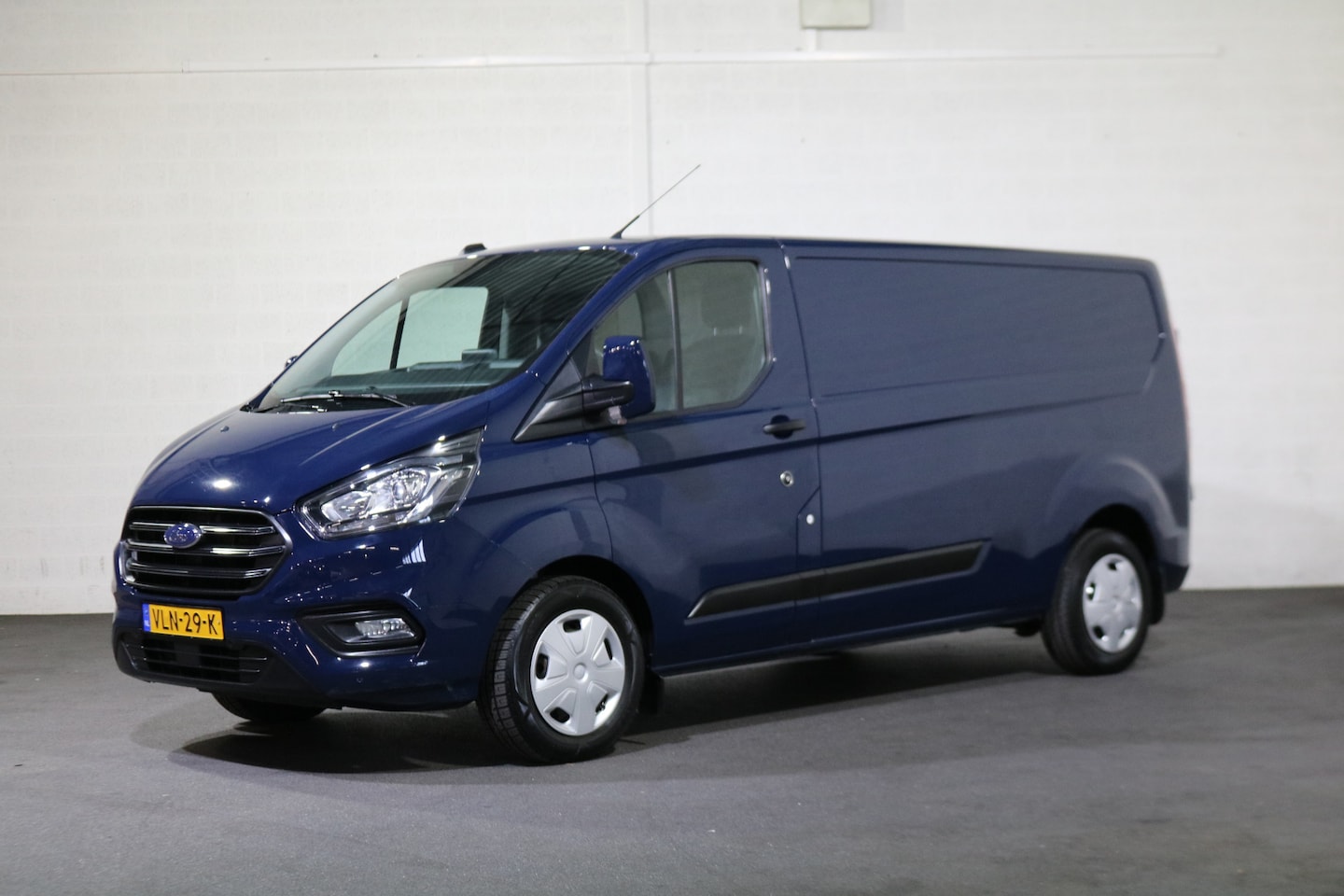 Ford Transit Custom - 2.0 TDci L2 H1 Automaat Koelwagen - AutoWereld.nl