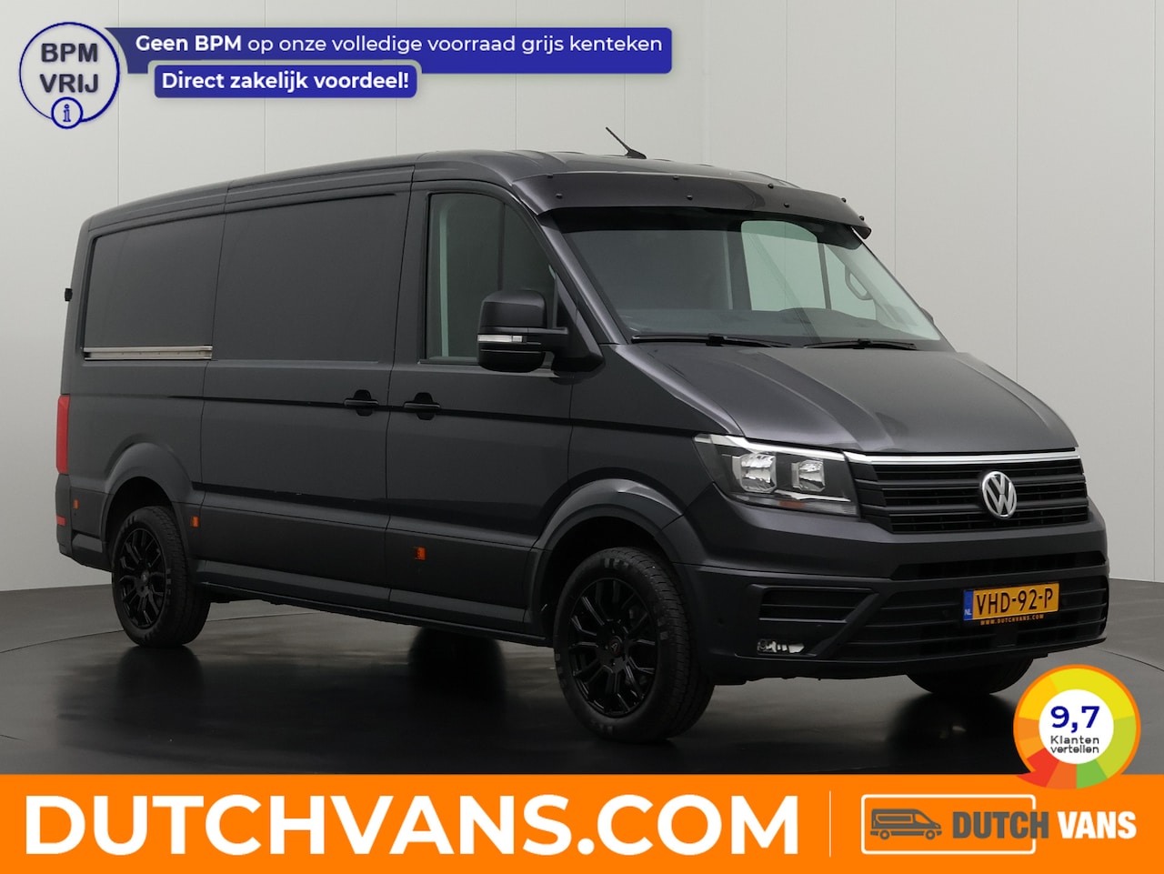 Volkswagen Crafter - 2.0TDI 140PK L3H2 Highline V-Edition | Navigatie | Camera | Airco | Cruise | Betimmering - AutoWereld.nl