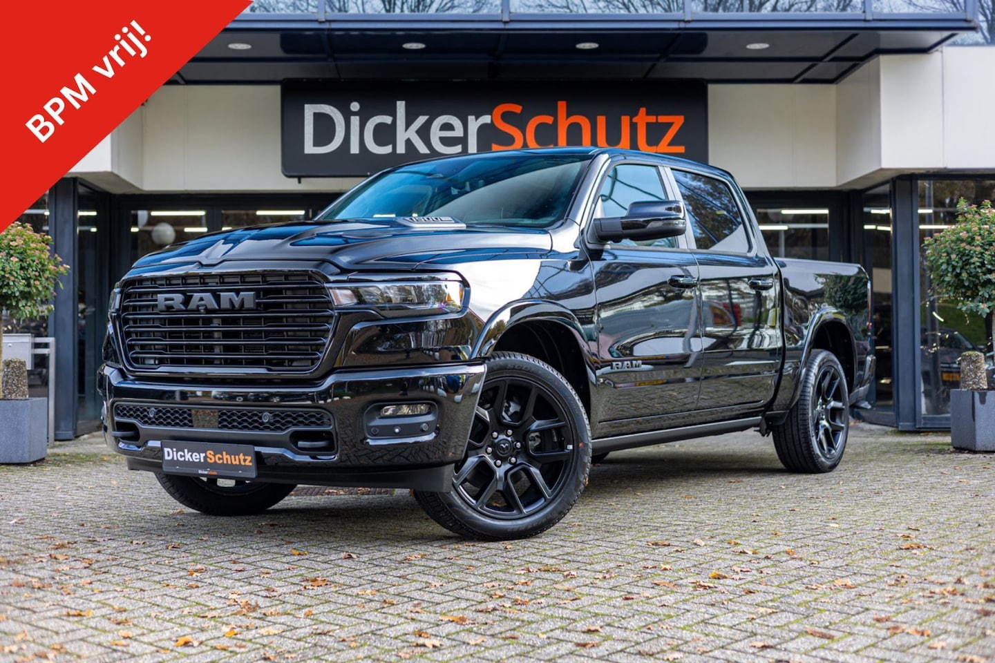 Dodge Ram 1500 - Crew Cab Laramie Night RIJKLAAR! - AutoWereld.nl