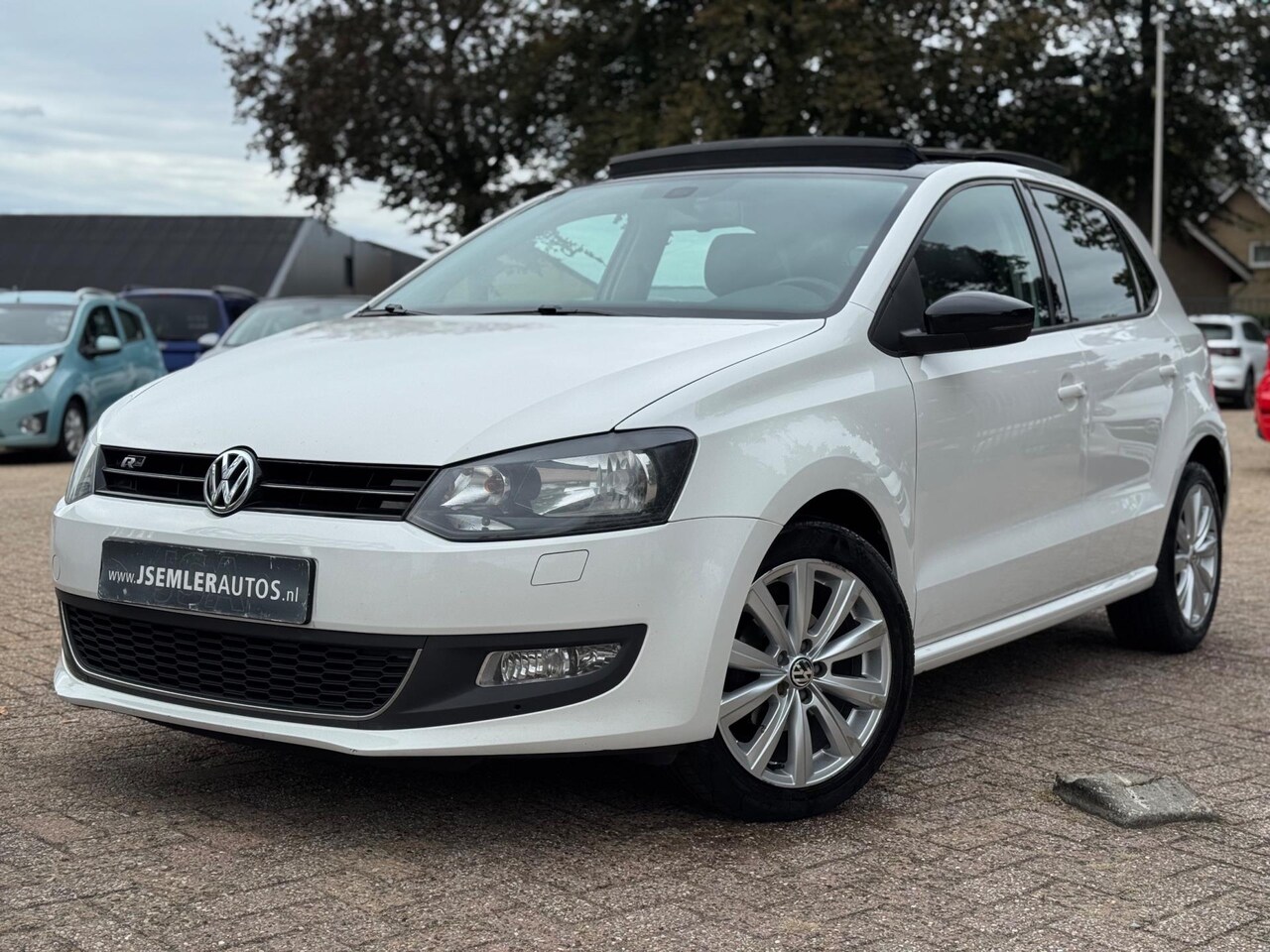 Volkswagen Polo - 1.2 STYLE PANORAMA DAK AIRCO STOELVERW. 5DEURS NW.APK R-LINE - AutoWereld.nl
