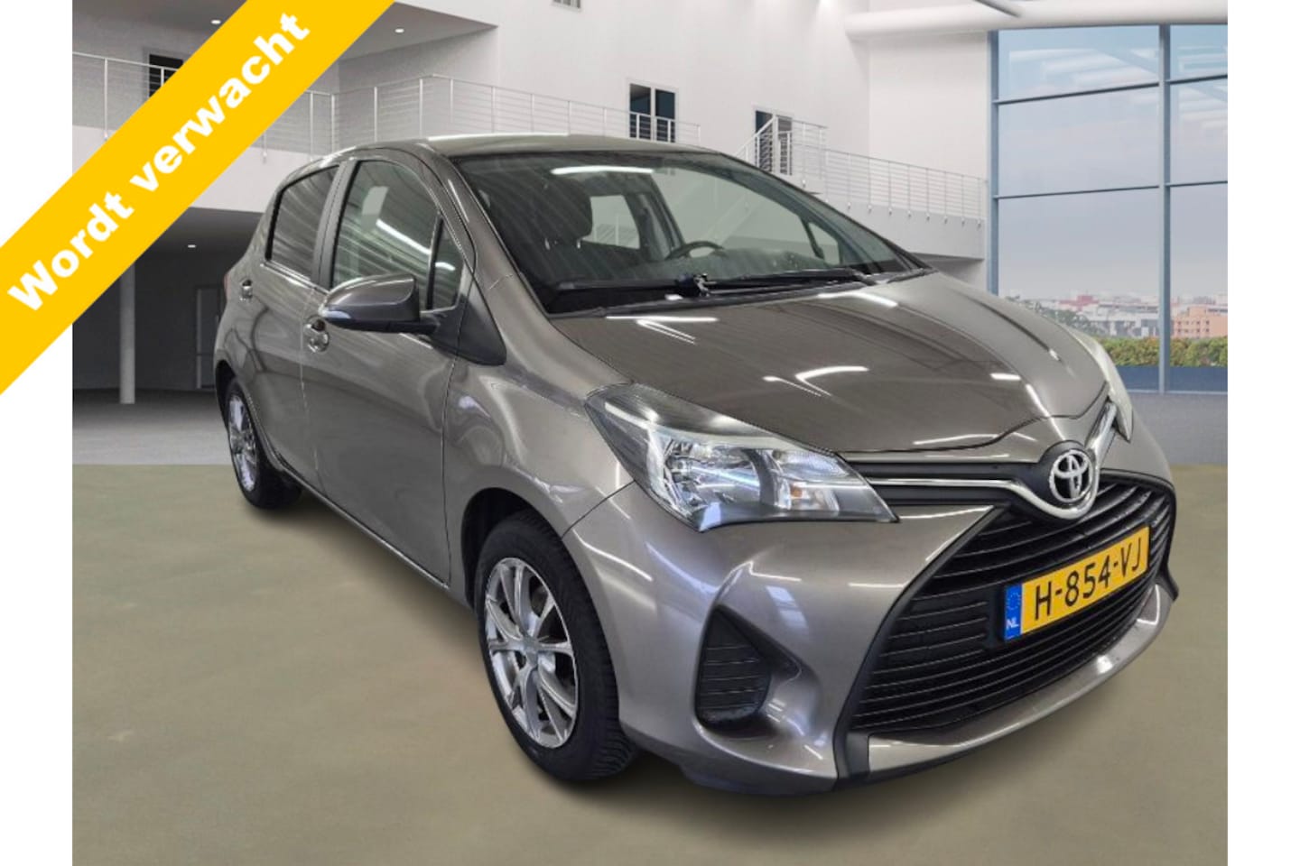 Toyota Yaris - 1.3 VVT-i Trend Bi-Tone 1.3 VVT-i Trend Bi-Tone, Apk 6-2026! VERWACHT!! - AutoWereld.nl