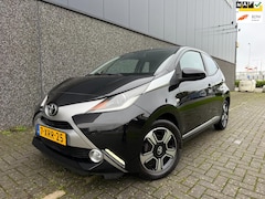 Toyota Aygo - 1.0 VVT-i x-clusiv/Nieuwe APK en beurt CLIMA/CAMERA/