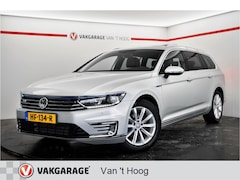 Volkswagen Passat Variant - 1.4 TSI GTE Highline Panoramadak Camera Alcantara Apple carplay Android Auto