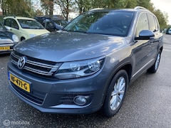 Volkswagen Tiguan - 2.0 TDI Sport&Style ECC LEDER PANO CRUISE NAVI PDC TREKHAAK