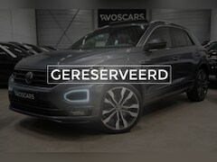 Volkswagen T-Roc - 1.5 TSI 3x R-Line * Fabrieksgarantie - Pano - Trekhaak - Virtual - 19" - Camera - Keyless
