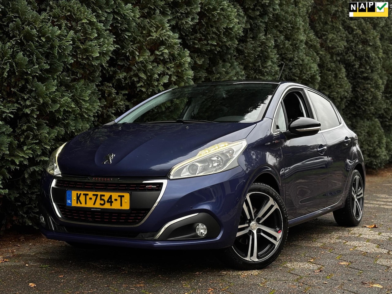 Peugeot 208 - 1.2 PureTech GT-Line 1.2 PureTech GT-line | Pano - AutoWereld.nl