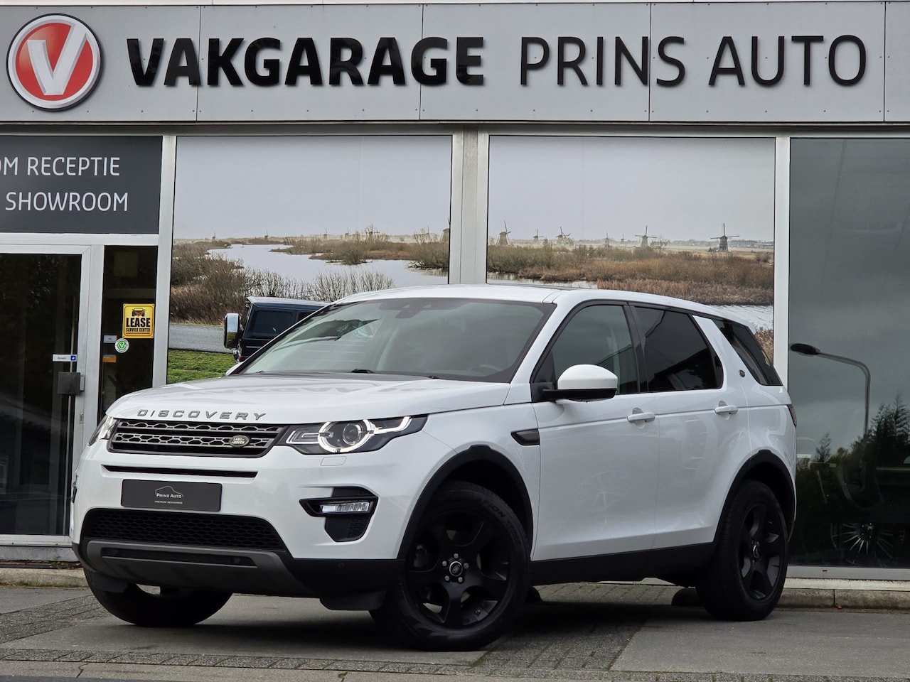 Land Rover Discovery Sport - 2.0 eD4 E-Capability SE |PANO|TREKHAAK|STOEL+STUURVERW.|ORIG. NL|DEALER ONDERH.| 3971 - AutoWereld.nl