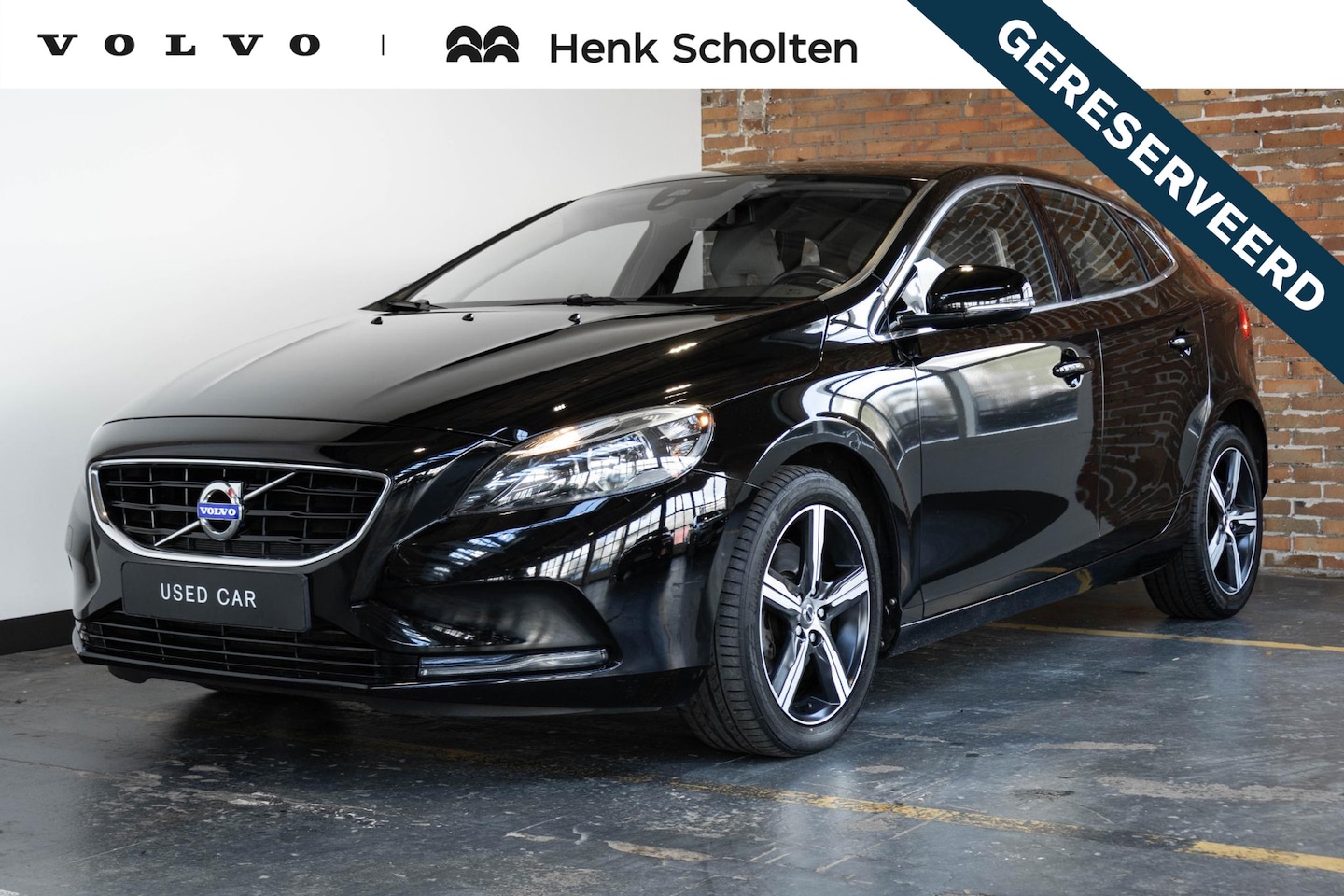 Volvo V40 - T3 Momentum | 16'' Lichtmetalen velgen | Navigatie | Climate Control | Cruise Control | De - AutoWereld.nl