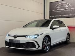 Volkswagen Golf - 1.4 eHybrid GTE Pano, ACC, HUD, Sfeerverlichting, Apple Carplay, Trekhaak, Dodehoek Detect