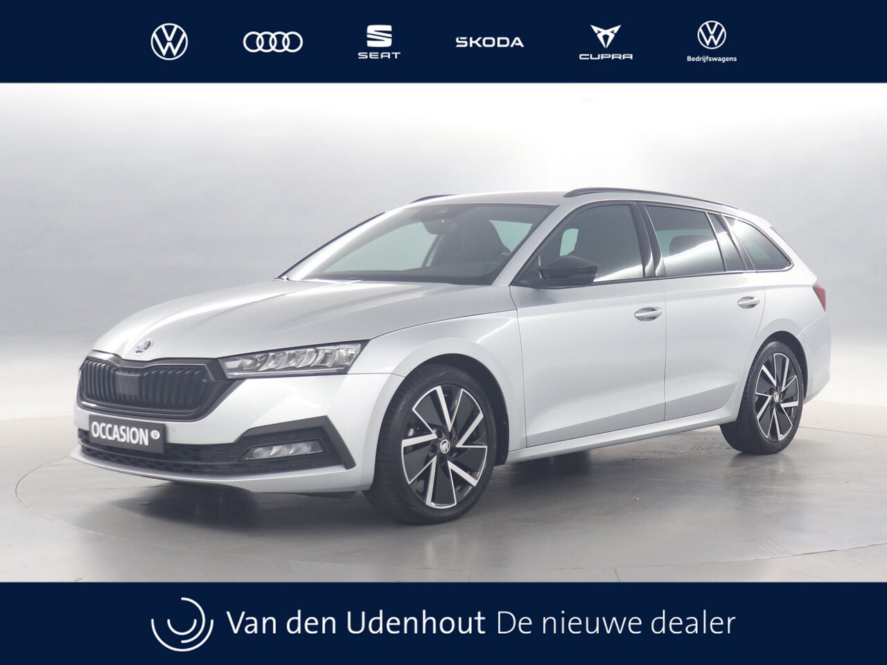 Skoda Octavia Combi - 1.0 e-TSI 110pk Sport Business DSG / Navigatie / Adaptive Cruise Control / Parkeersensoren - AutoWereld.nl