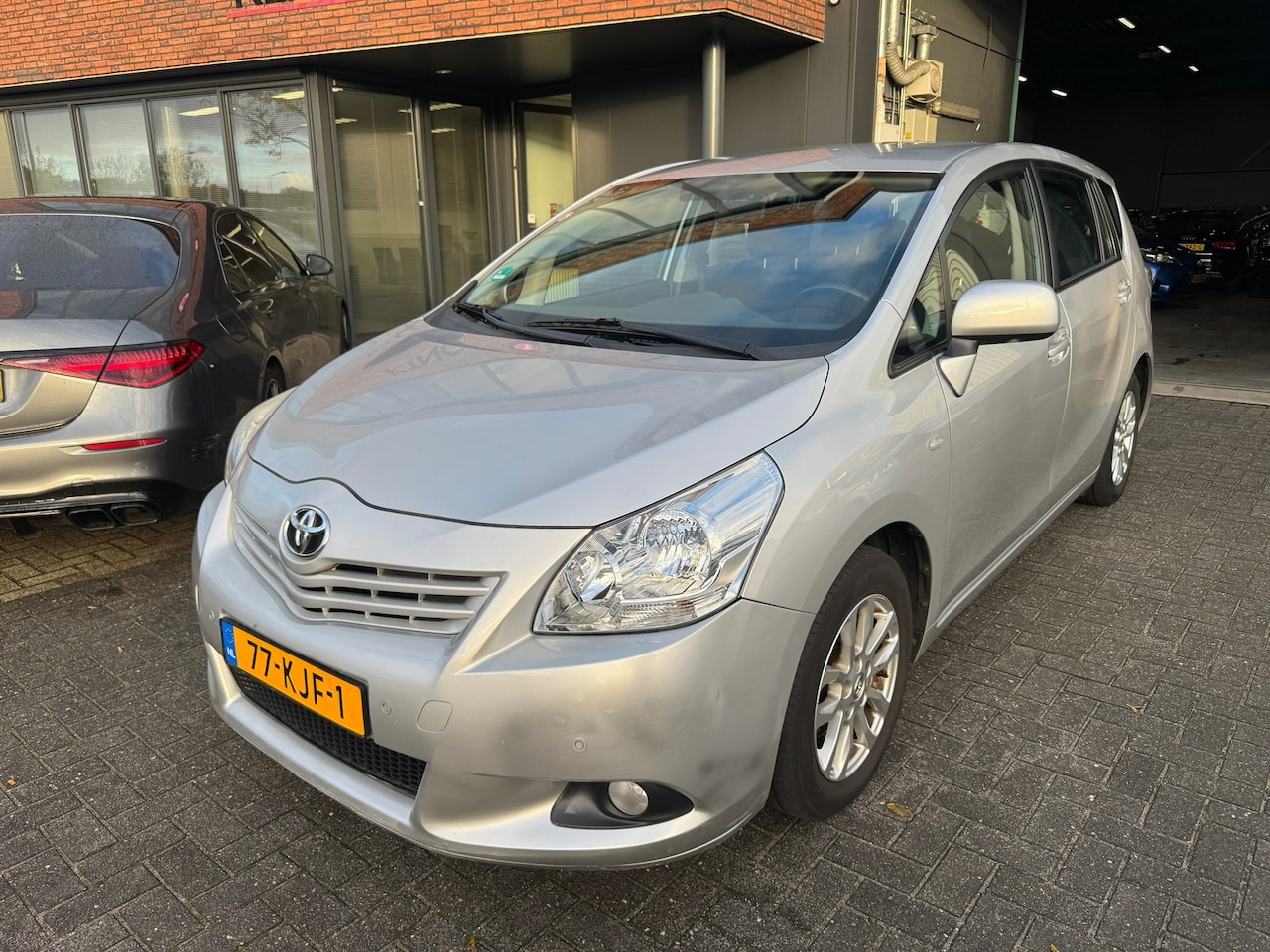 Toyota Verso - 1.8 VVT-i 7PERS AUTOMAAT CLIMA PDC DEALER ONDERHOUDEN - AutoWereld.nl