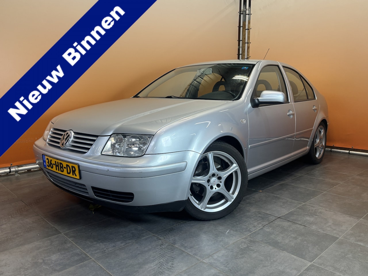 Volkswagen Bora - 2.0 Trendline nwe distr riem en katalysator youngtimer - AutoWereld.nl