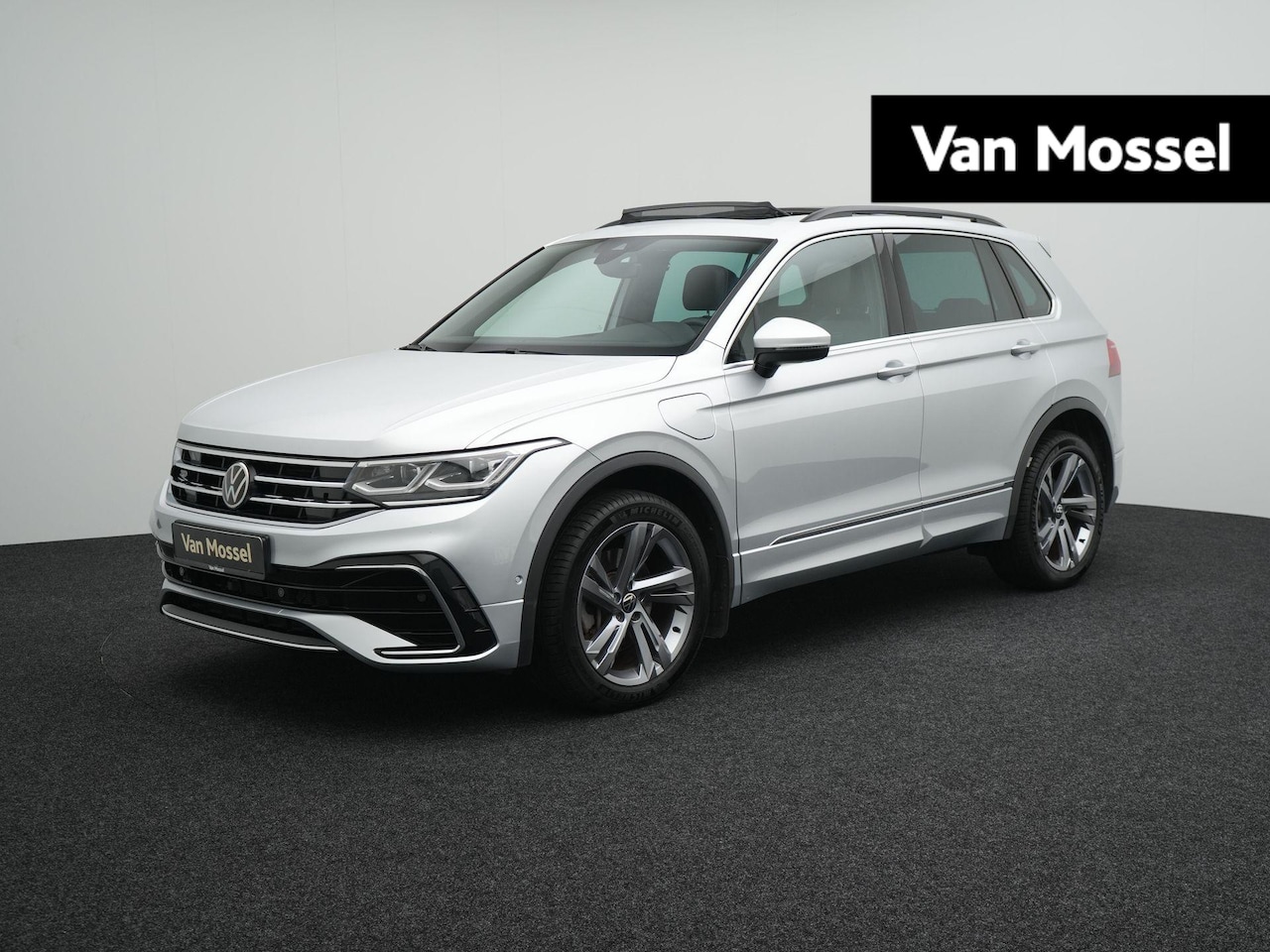 Volkswagen Tiguan - 1.4 TSI eHybrid R-Line Business 1.4 TSI eHybrid R-Line Business+ - AutoWereld.nl