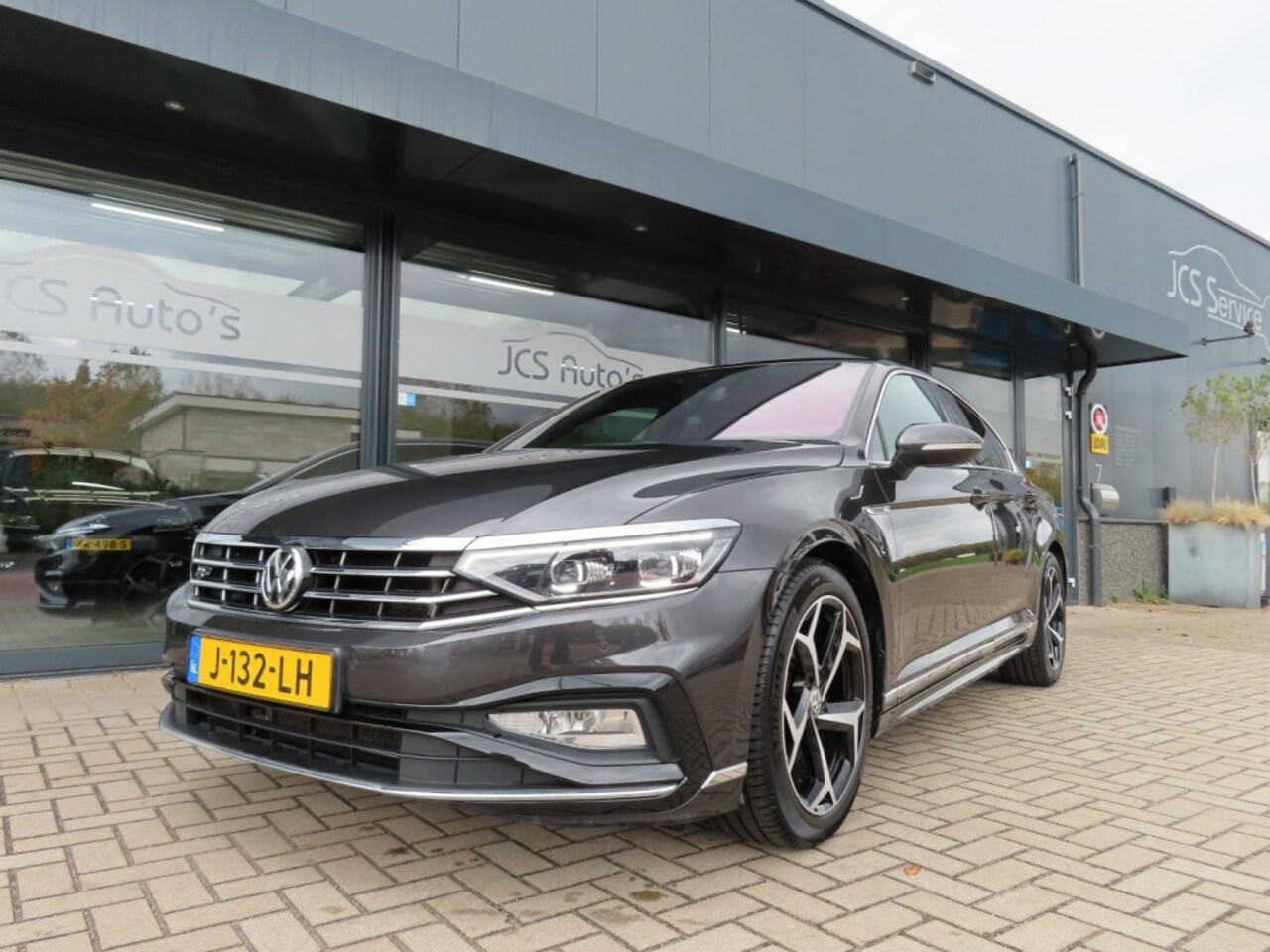Volkswagen Passat - 1.5 TSI Elegance R-Line Led Pano Adapt Cruise 2020 - AutoWereld.nl