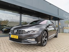 Volkswagen Passat - 1.5 TSI Elegance R-Line Led Pano Adapt Cruise 2020