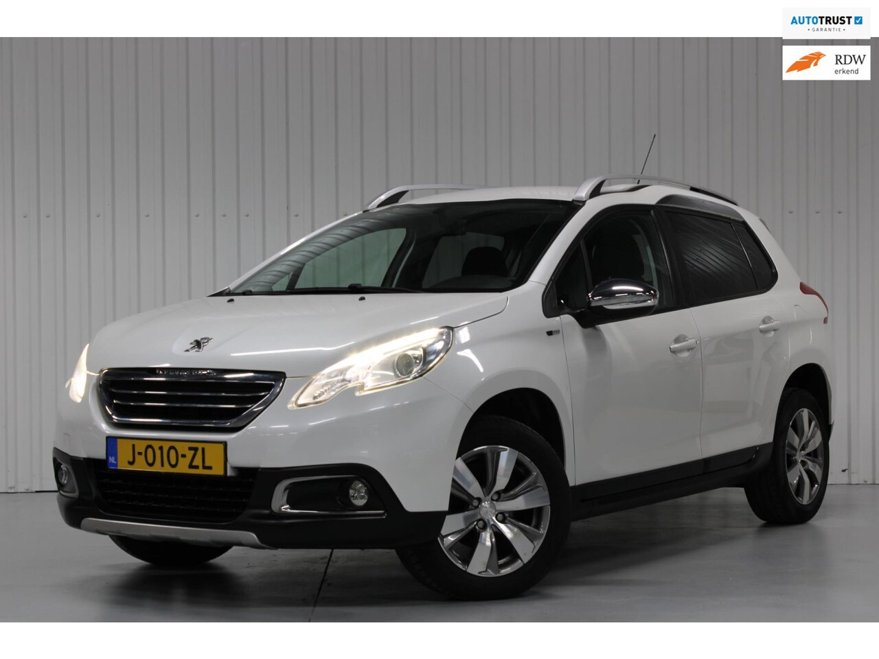 Peugeot 2008 - 1.2 PureTech Style 1.2 PureTech Style - AutoWereld.nl
