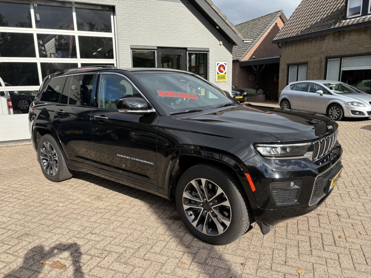 Jeep Grand Cherokee - 2.0 Overland 4xe 2.0 Overland 4xe - AutoWereld.nl