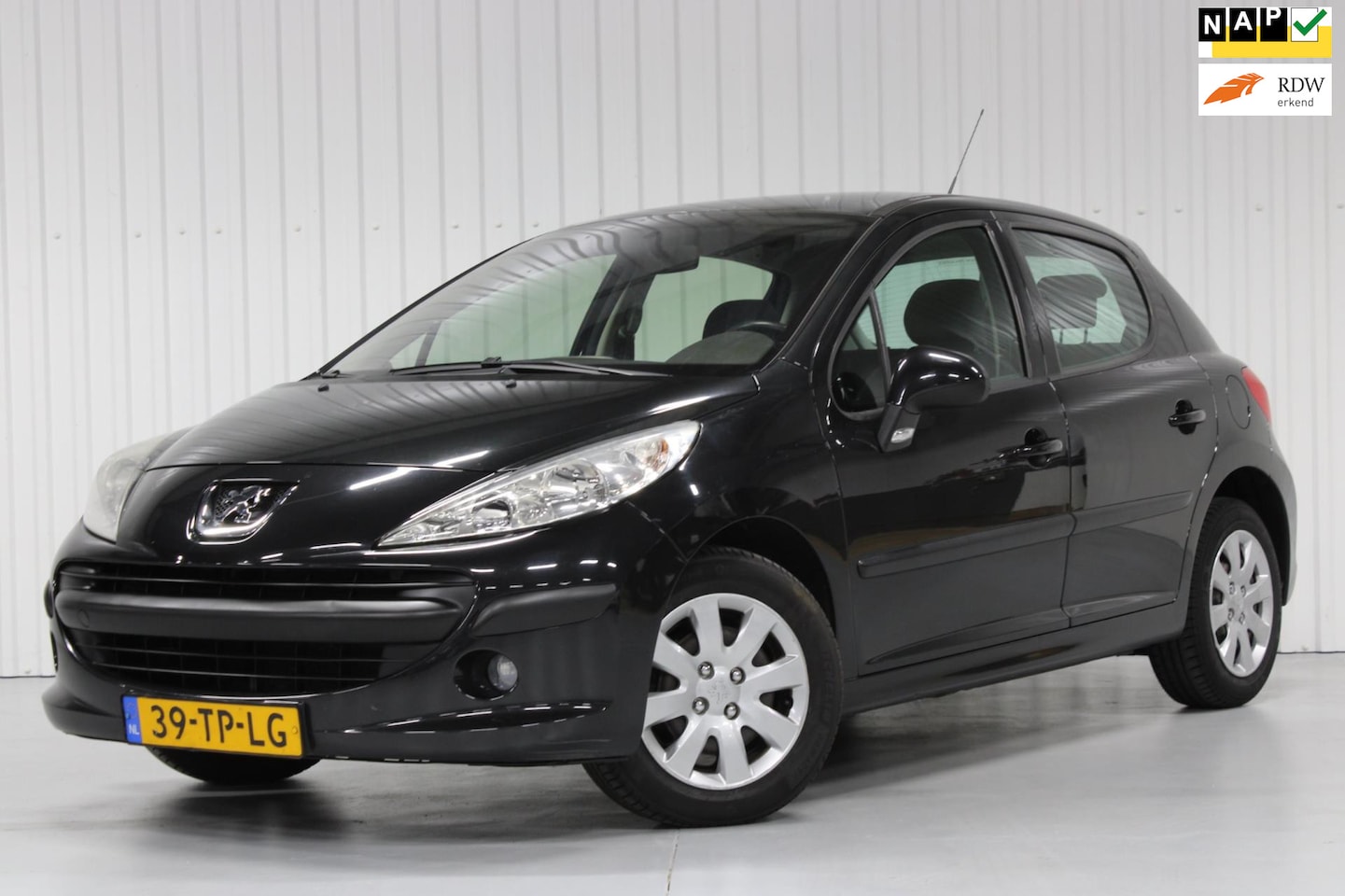 Peugeot 207 - 1.4-16V XT 1.4-16V XT - AutoWereld.nl