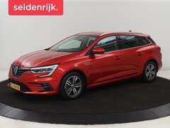 Renault Mégane E-Tech - 1.6 Plug-In Hybrid 160 | Stoelverwarming | Head-Up | Trekhaak | Adaptive cruise | Carplay