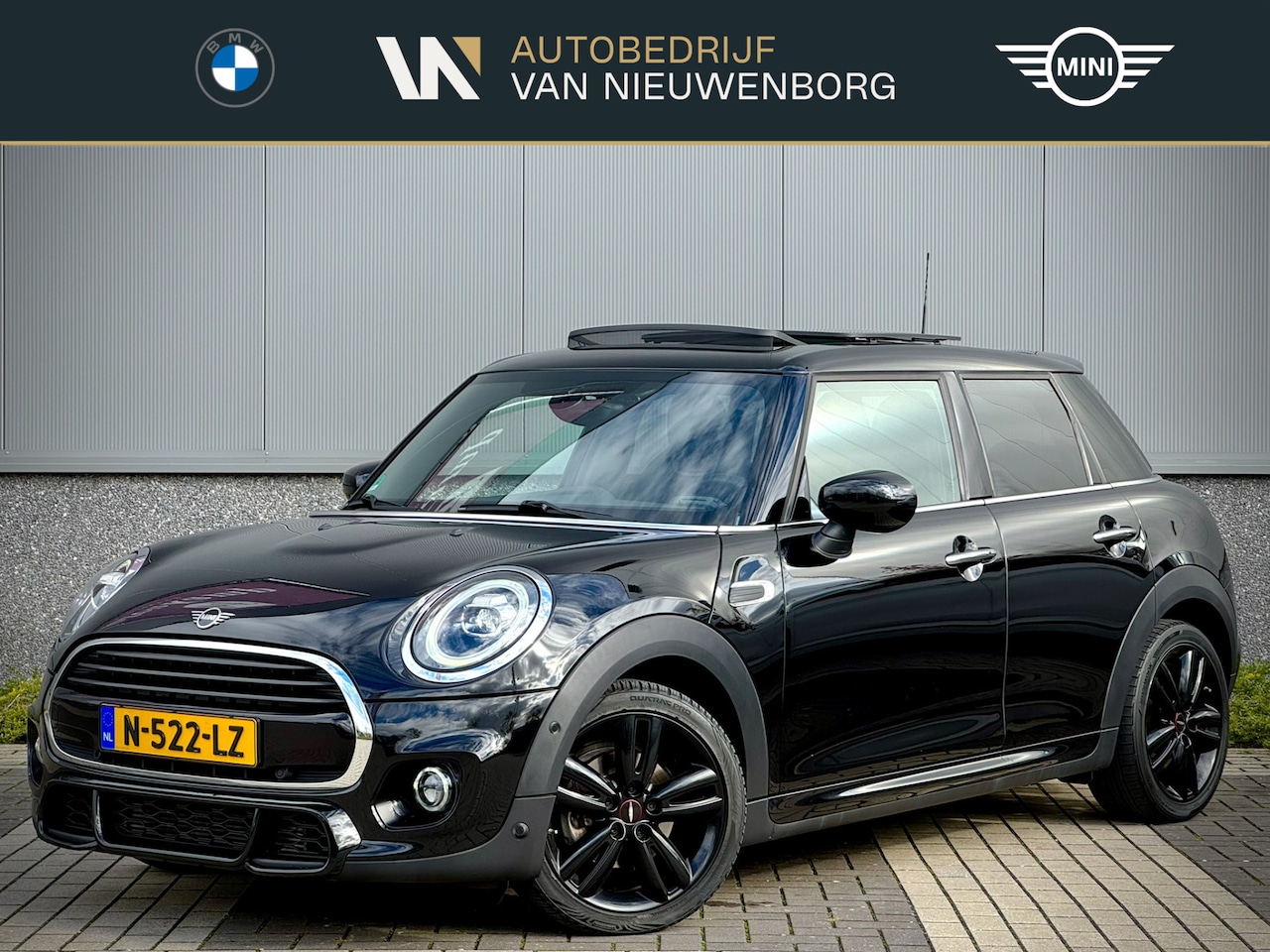 MINI Cooper - Mini 1.5 Chili JCW-pakket | Panoramadak | Clima | Carplay | JCW Sportstoelen & Stoelverwar - AutoWereld.nl
