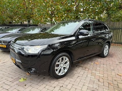 Mitsubishi Outlander - 2.0 PHEV Instyle Airco Navi Pano Cruise Xenon Camera 14 mnd APK