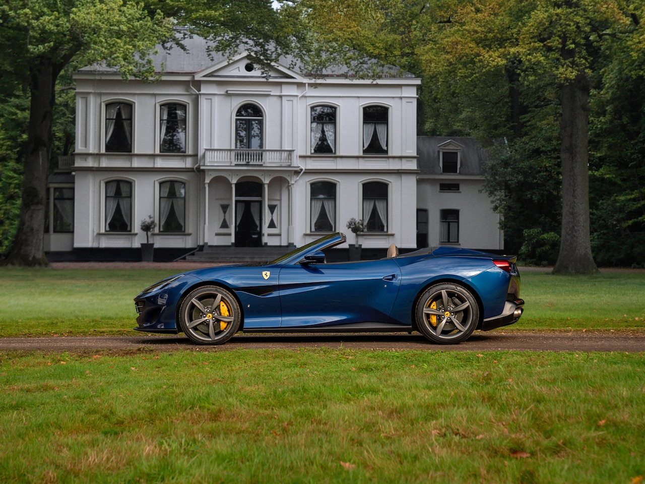 Ferrari Portofino - 3.9 V8 HELE | Full PPF | Pass. display | Camera v+a | JBL | Blu Tour de France - AutoWereld.nl