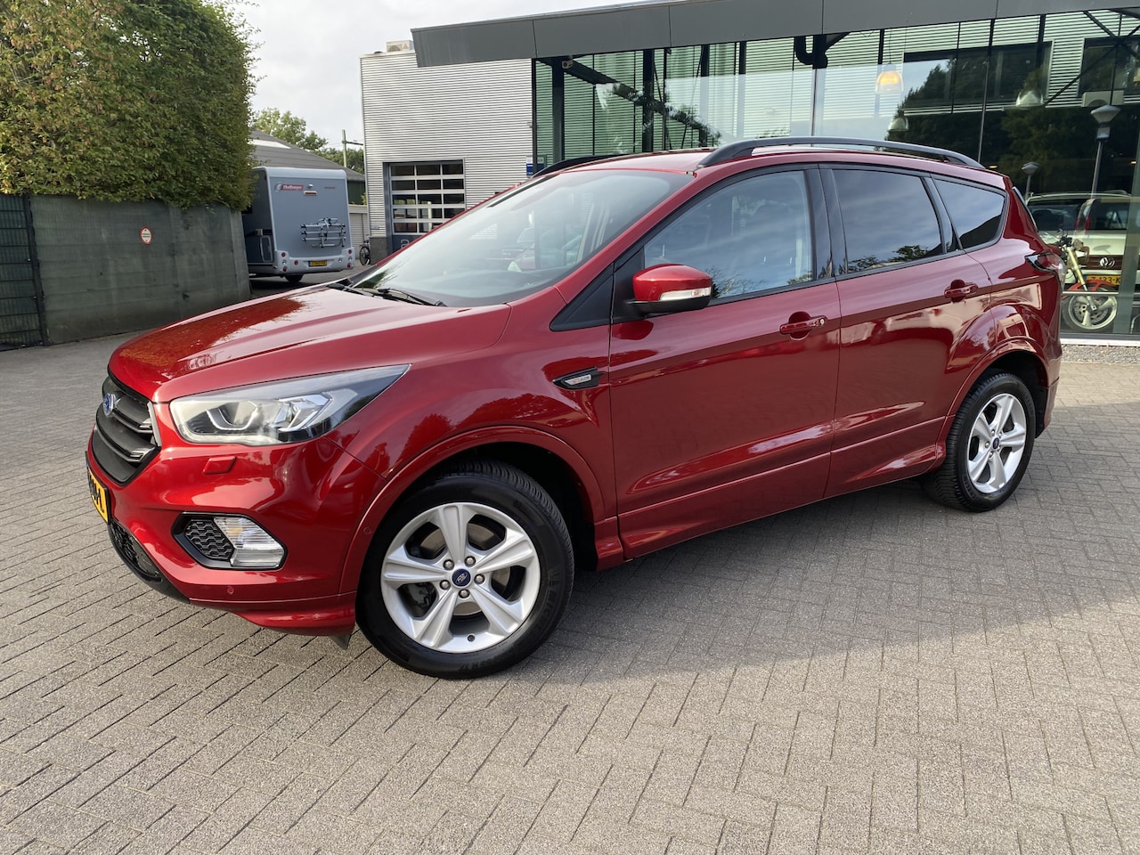 Ford Kuga - 1.5 EcoBoost ST-Line 1.5 EcoBoost ST Line - AutoWereld.nl