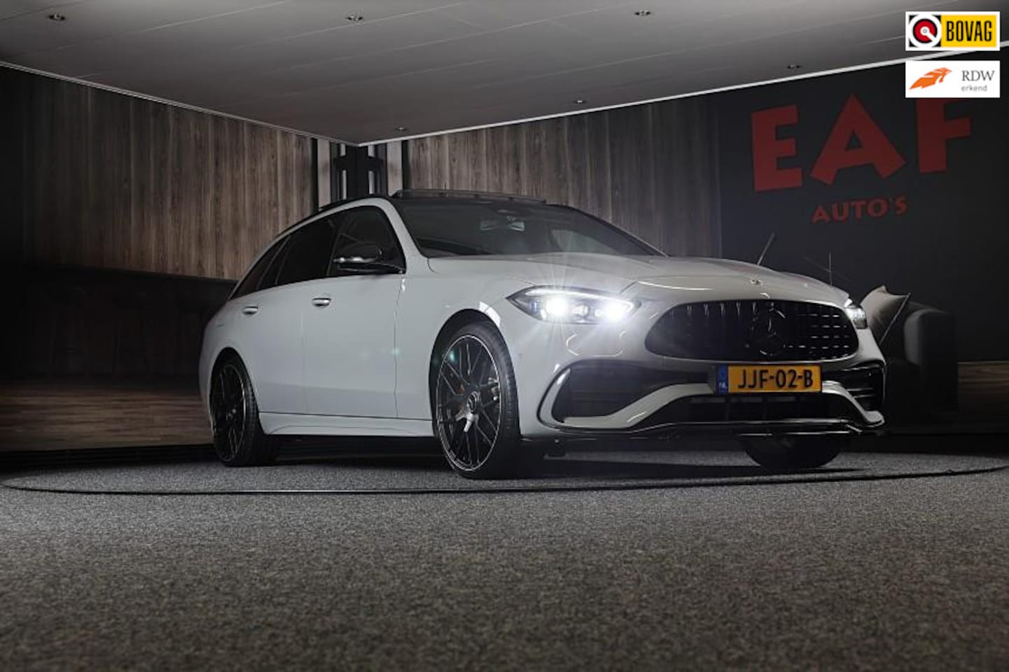 Mercedes-Benz C-klasse Estate - 300 e AMG 63 Look / Massage / Burmester / Head Up / 360 Camera / Acc / Elek Stoelen / Open - AutoWereld.nl