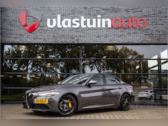 Alfa Romeo Giulia - 2.0T Super , F1 Flippers, Stoelverwarming, 19 inch