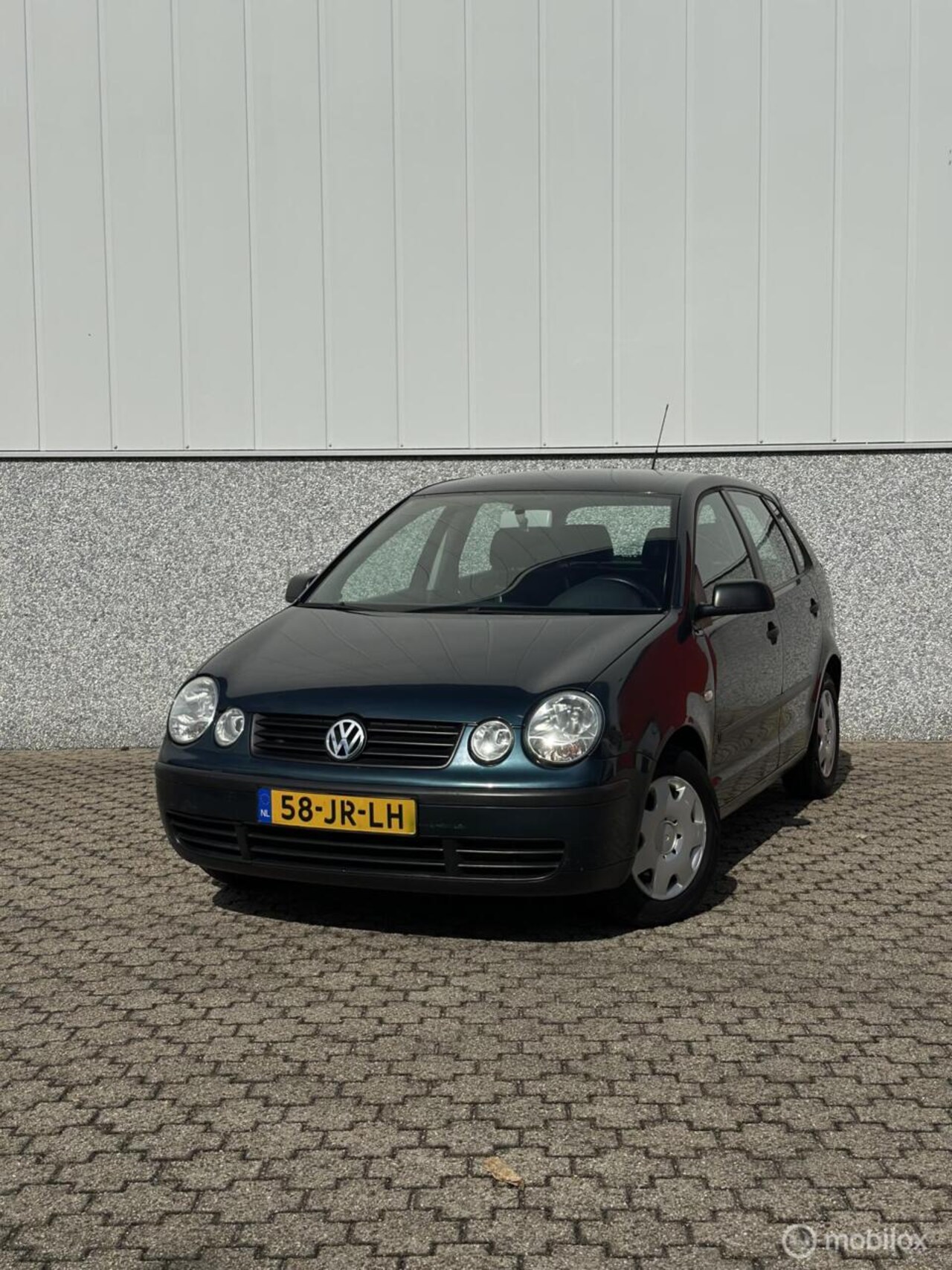 Volkswagen Polo - 1.4 Automaat/ CarPlay/ Airco/ Trekhaak - AutoWereld.nl