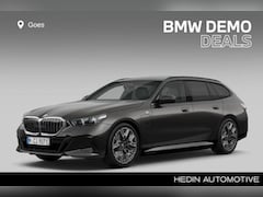 BMW 5-serie Touring - 530e M Sport Edition | Comfort Access | Trekhaak met elektrisch wegklapbare kogel | Achter