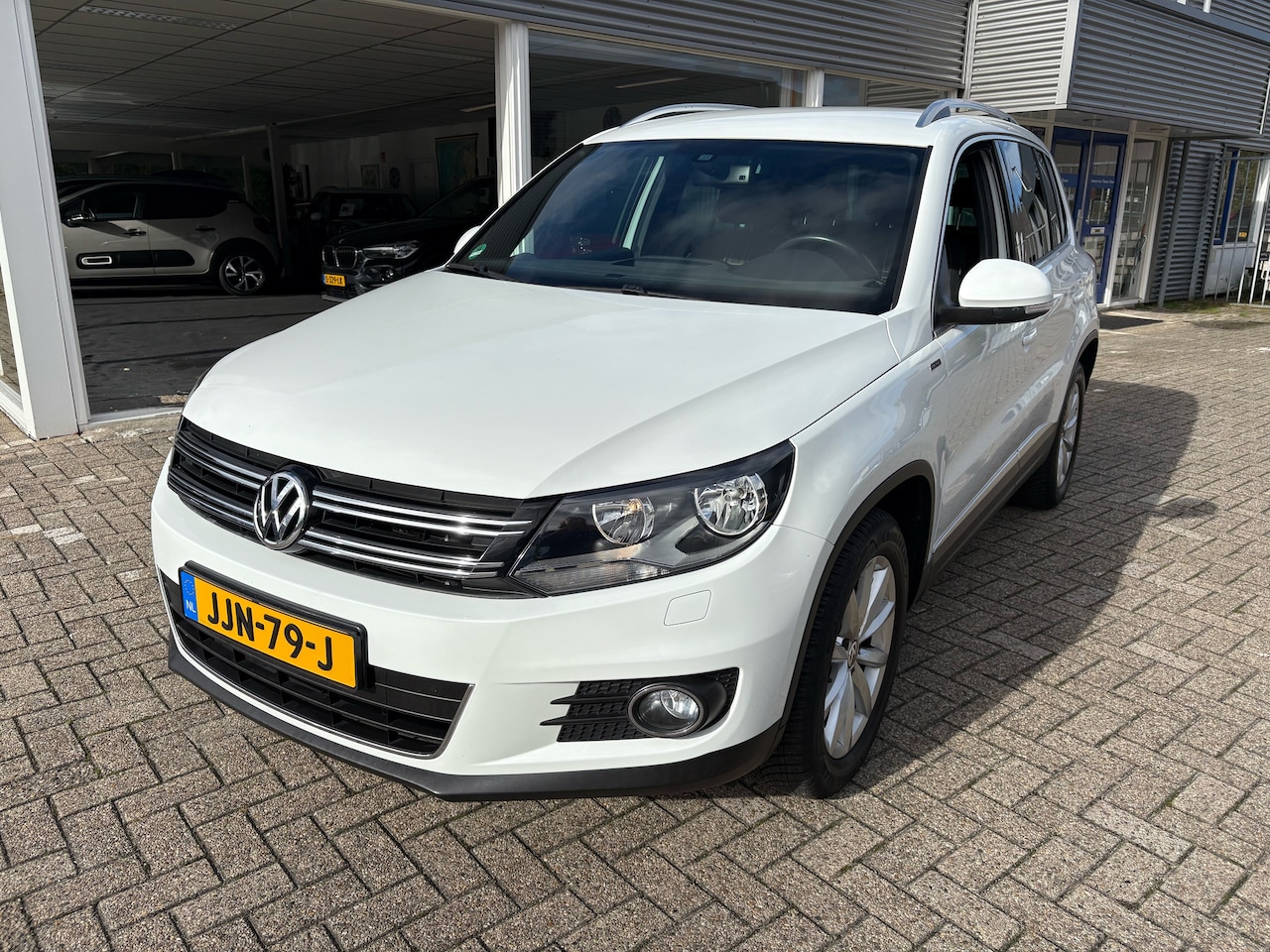 Volkswagen Tiguan - 1.4 TSI Sport&Style - AutoWereld.nl