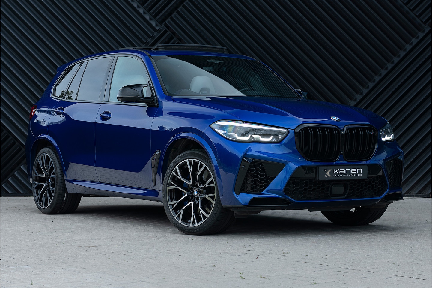BMW X5 - M Competition ACC Pano AlcantHemel 360 HarmanK Softcl. Stuurverw. Trekhaak - AutoWereld.nl