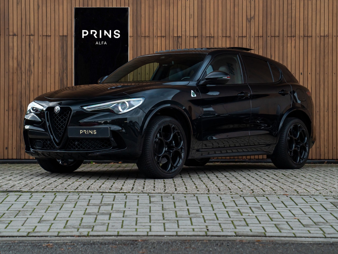 Alfa Romeo Stelvio - 2.9 V6 AWD Quadrifoglio | Pano-dak | 21 inch | Harman/Kardon | Adapt. cruise - AutoWereld.nl