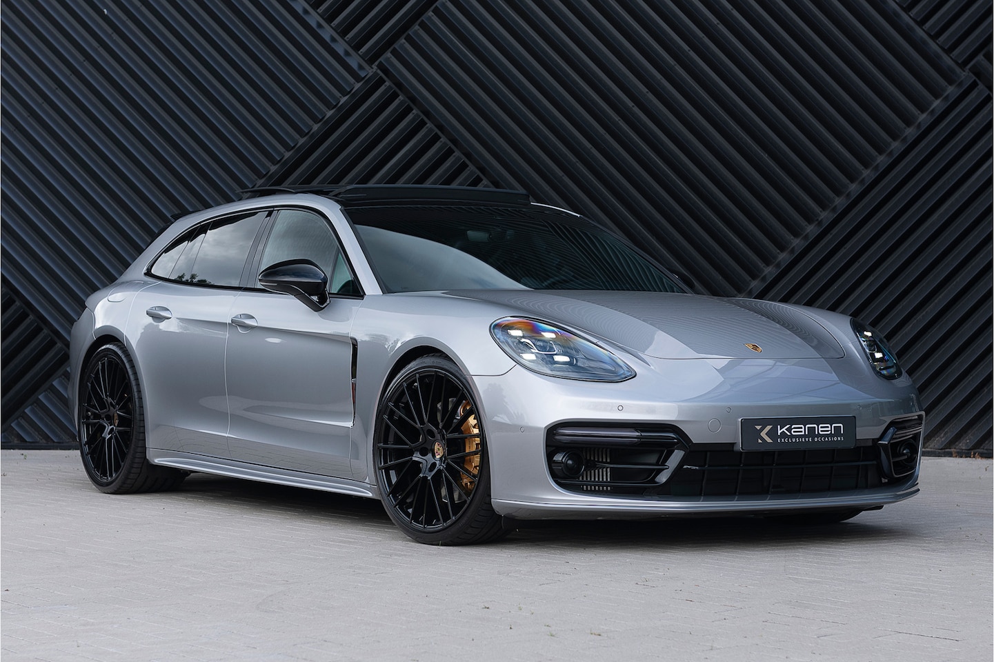 Porsche Panamera Sport Turismo - 2.9 E-Hybrid ACC Pano Memory Luchtv. Headup 18weg Sportchrono Sfeer Alcant.Hemel - AutoWereld.nl