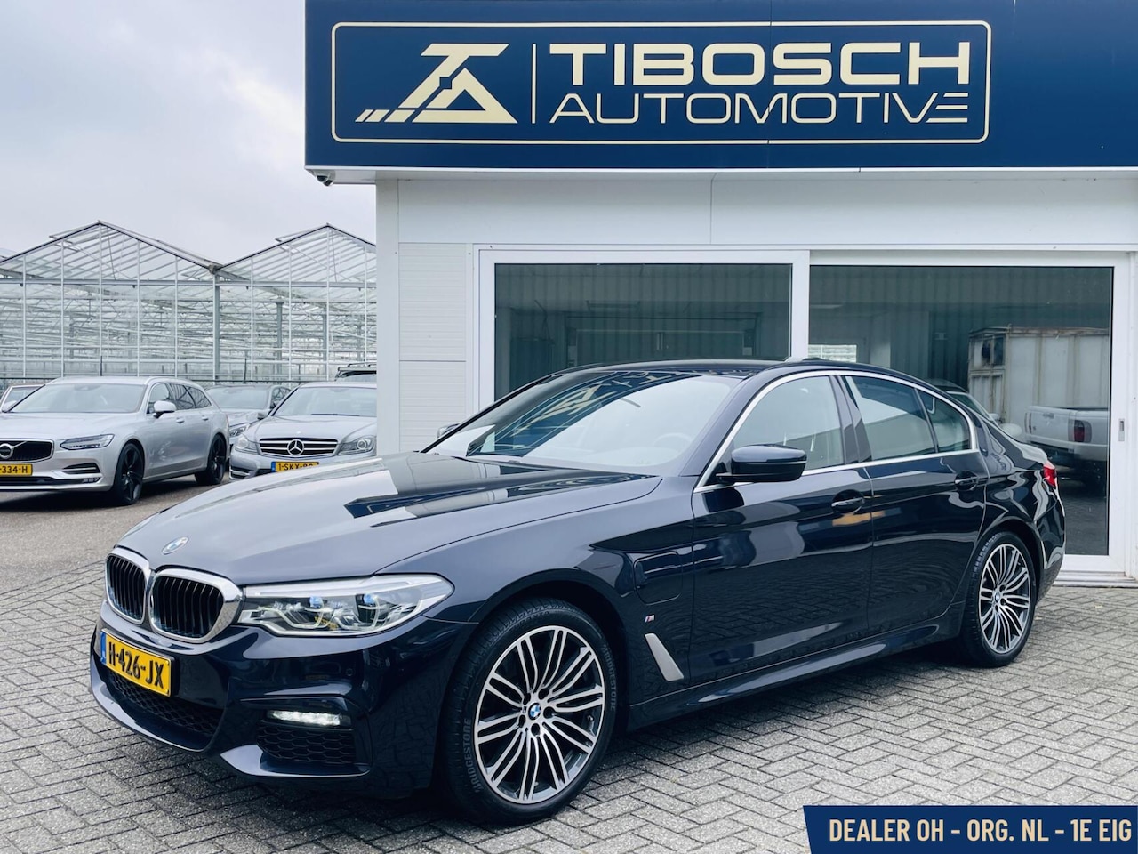 BMW 5-serie - 530e M sport High Executive Comfort stoelen LED - AutoWereld.nl