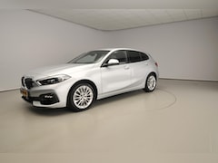 BMW 1-serie - 5-deurs 118i | LED | Navigatie | Sportstoelen | Stoelverwarming | DAB | Hifi speakers | Al